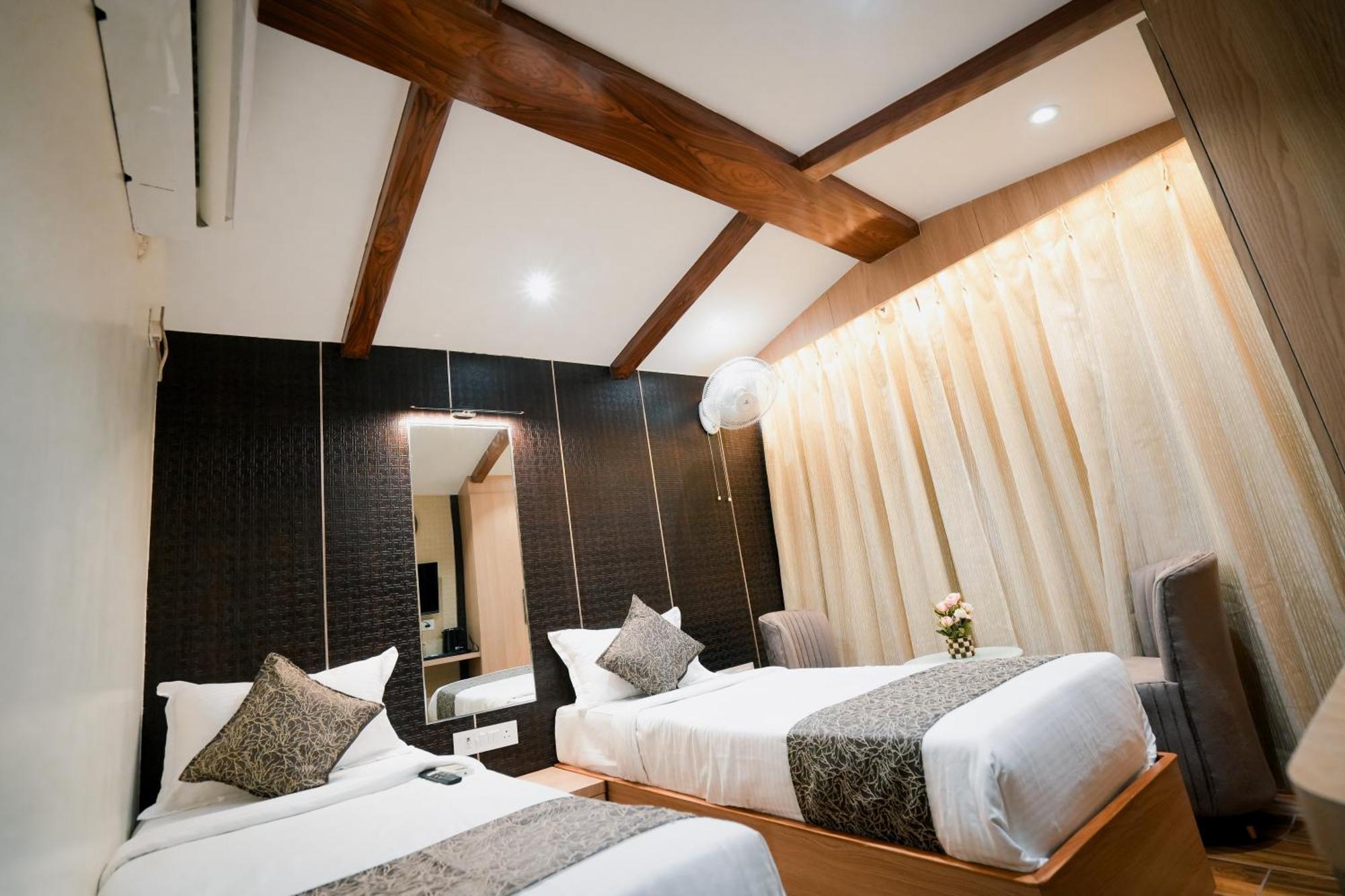 Hotel Jk Palace Prayagraj Exterior photo
